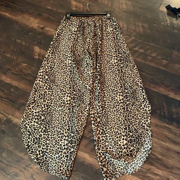 Leopard print side split pull on pants - Picture 3 of 4